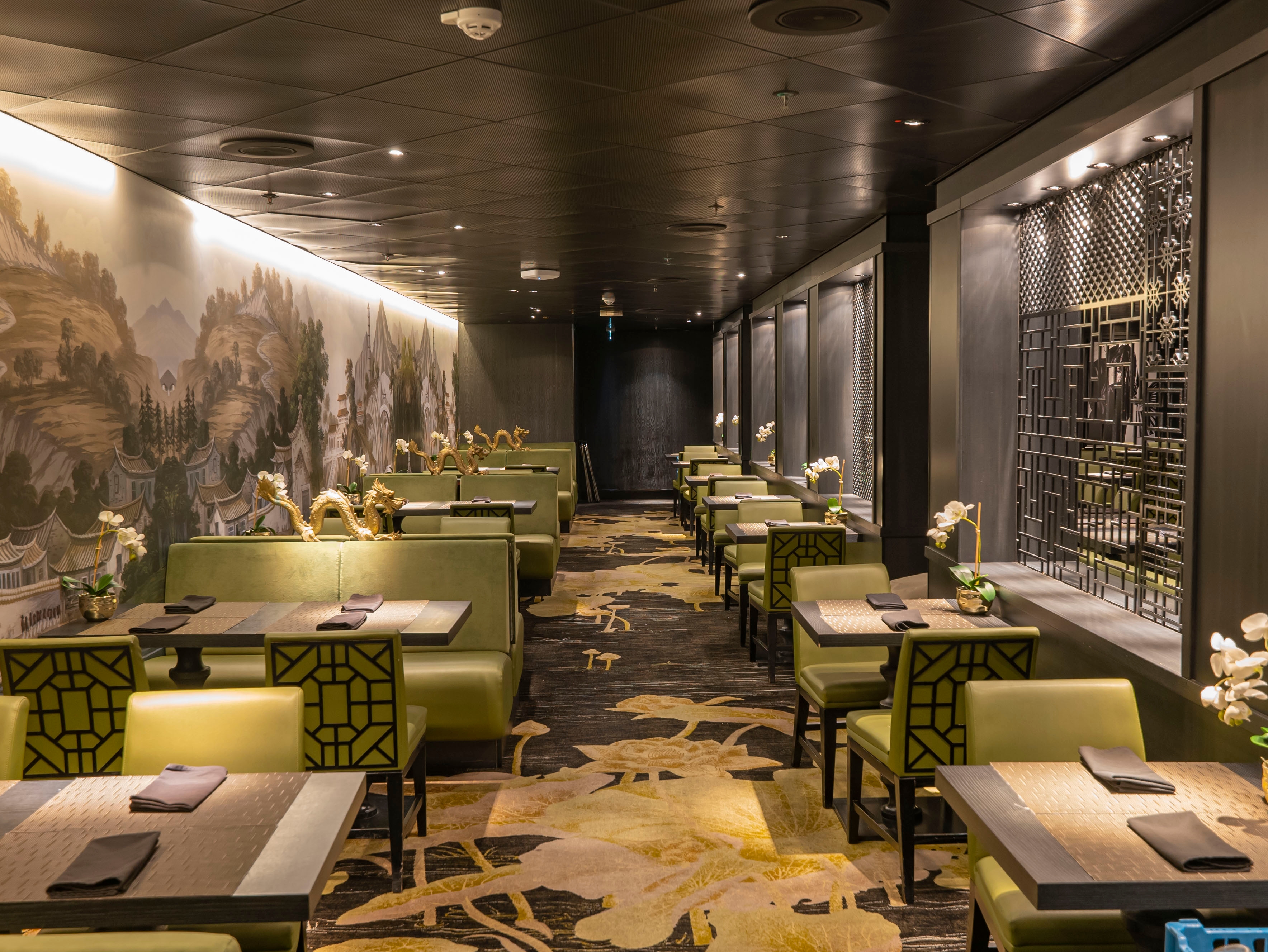 Không gian nhà hàng lounge sang trọng